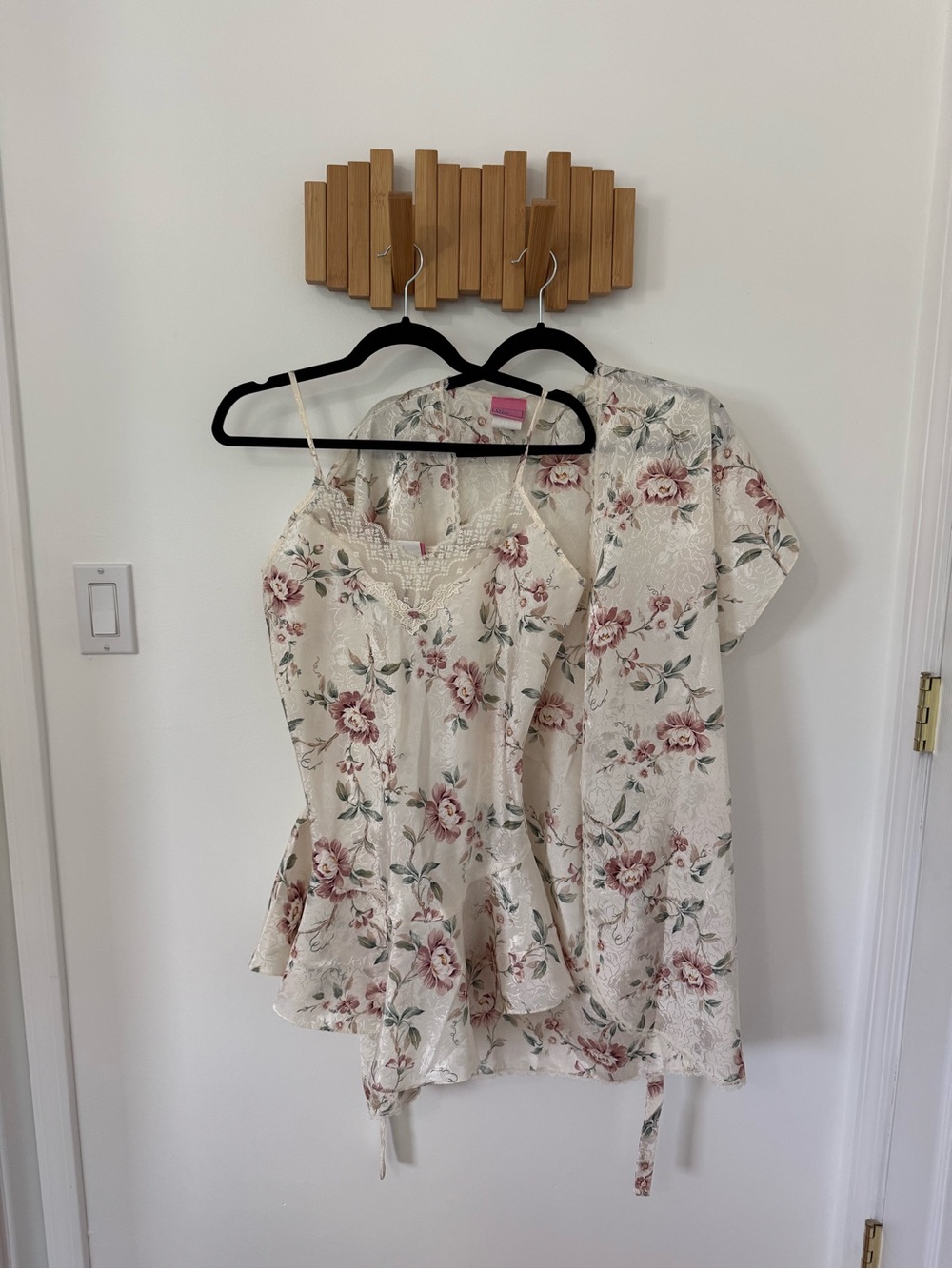 Vintage Sleep Solutions Floral Lace-Trim Dress & Robe Set -Cream, Pink Floral
